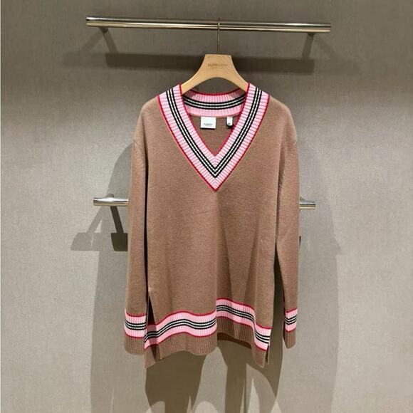 Burberry Cashmere V Neck Sweater M NWT - Picture 2 of 7